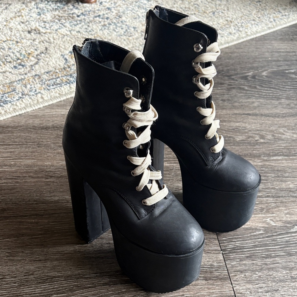 Unif Salem Platform Ankle Boots - Picture 2 of 14